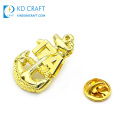 Fabricants de haute qualité en métal de forme personnalisée 3D broche en strass diamant épinglette insigne revers lions club épingles à vendre